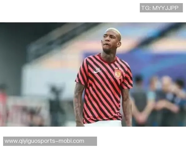 前利雅得胜利主帅卡斯特罗加盟格雷米奥C罗在评论区送上祝贺